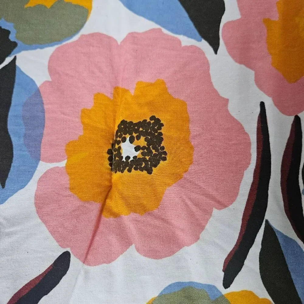 Marimekko comforter with 1 standar sham